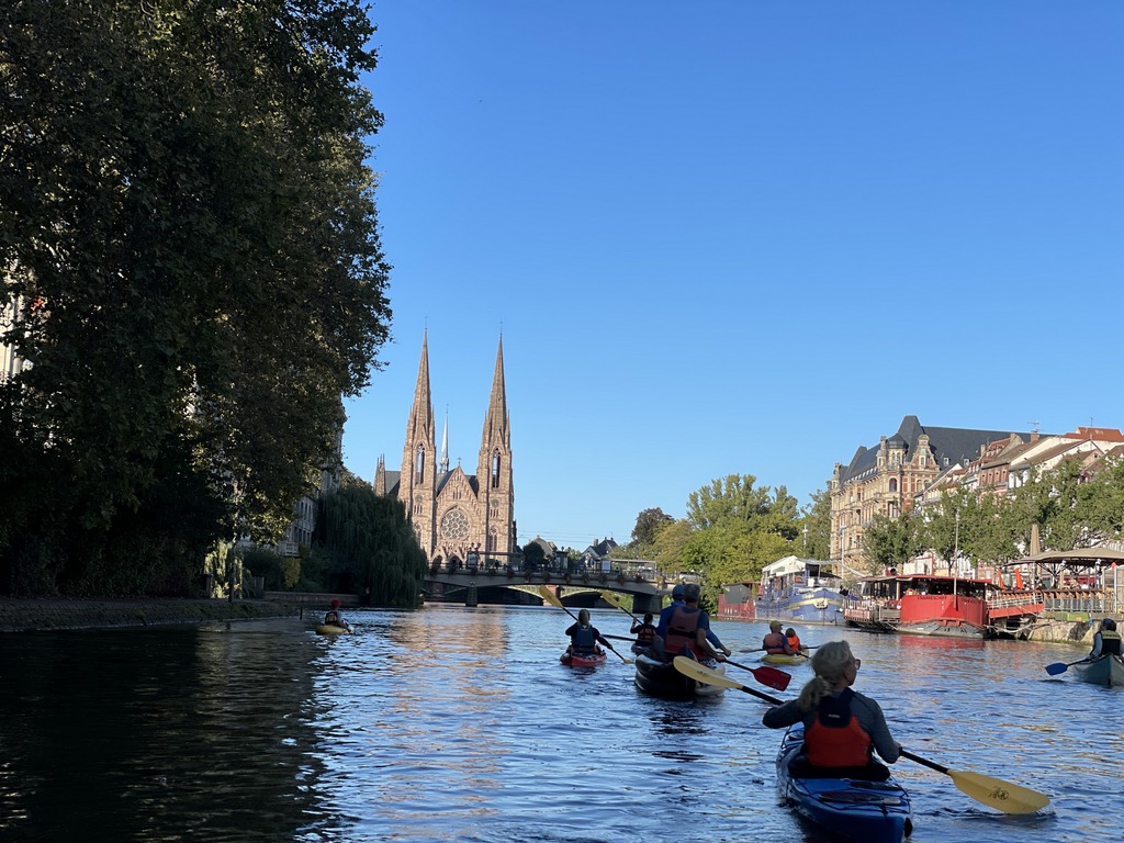 Sehr beeindruckend: Wir paddeln direkt auf das Straßburger Münster zu
